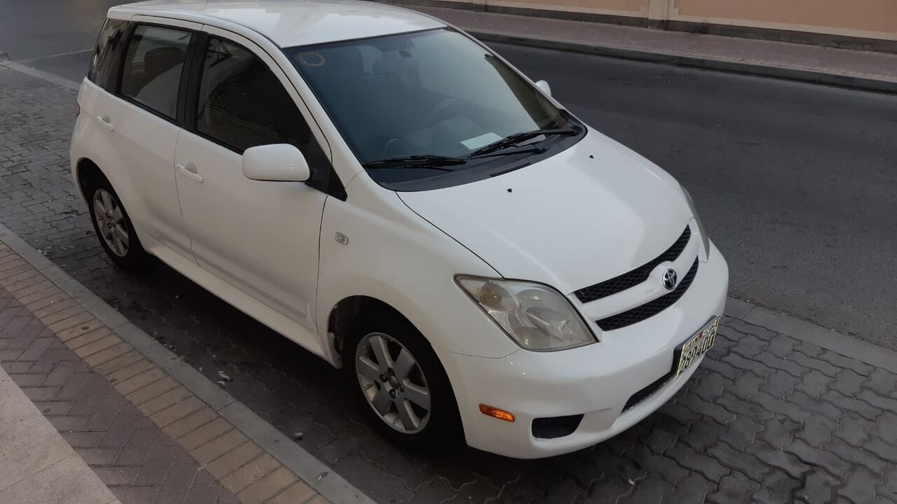 Muharraq, Vehicles, Cars & Trucks , BHD 1300,  Toyota XA,  2006,  Automatic,  300000 KM,  Urgent Sale Leaving Country