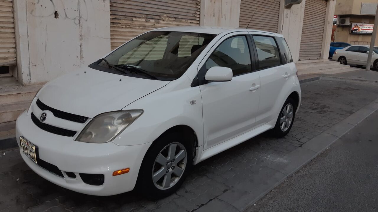 Muharraq, Vehicles, Cars & Trucks , BHD 1300,  Toyota XA,  2006,  Automatic,  300000 KM,  Urgent Sale Leaving Country