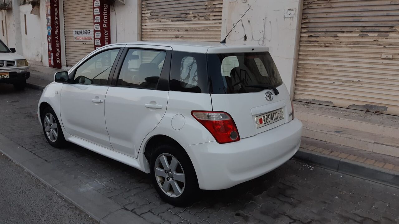 Muharraq, Vehicles, Cars & Trucks , BHD 1300,  Toyota XA,  2006,  Automatic,  300000 KM,  Urgent Sale Leaving Country