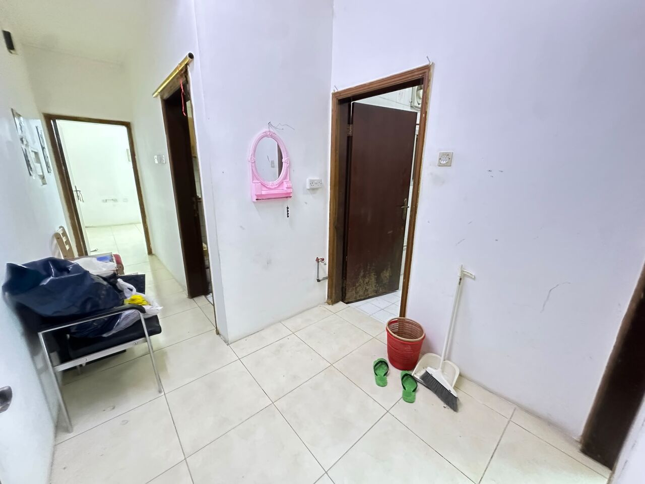 Gudaibiya, Apartments, Flats, Houses & Villas, BHD 230/year,  2 BR,  Gudaibiya:- 2BR Flat On Rent With Unlimited Ewa & Split Ac..
