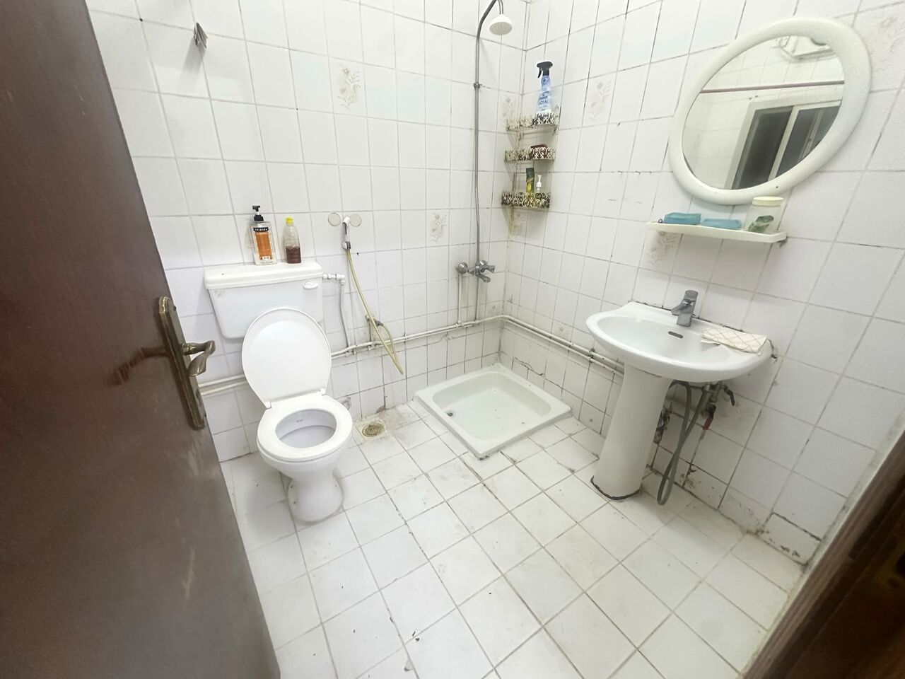 Gudaibiya, Apartments, Flats, Houses & Villas, BHD 230/year,  Furnished,  2 BR,  Gudaibiya:- 2BR Flat On Rent With Unlimited Ewa & Split Ac..
