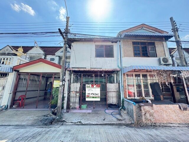 Bangkok, Real Estate For Sale, THB 1500000,  2 BR,  17 Sq. Feet,  Urgent Sale, Townhouse, Rungruang House, Phahonyothin 54, Good Location, Convenient