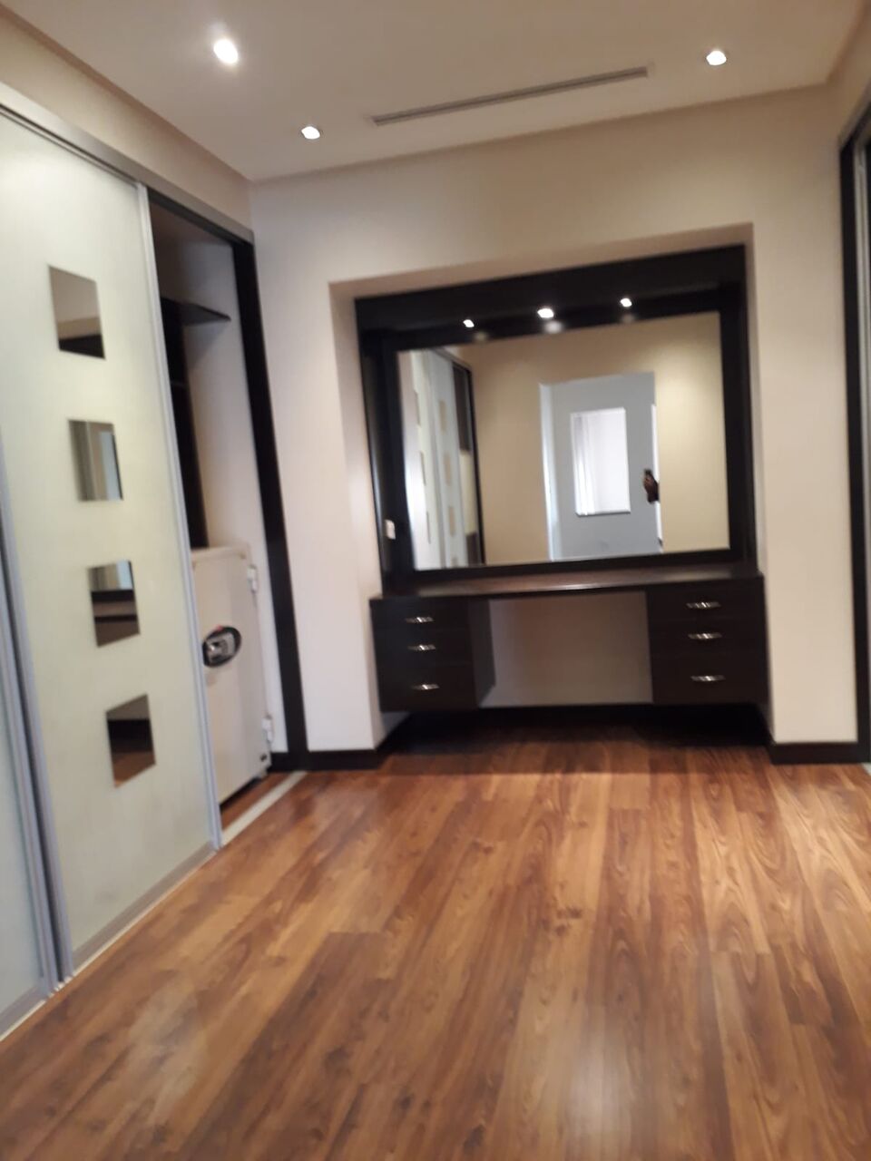 Manama, Villas, BHD 1600,  Compund 4 Bedroom Villa With Private Oool