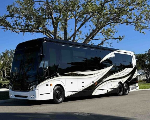 New York, Travel, Luxury RV Rentals For Unique Vacation Experience