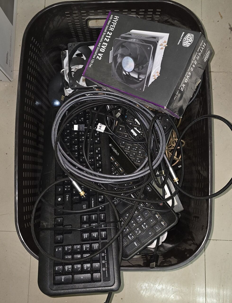Khobar, Computers, SAR 100,  NEW Wireless Keyboard Keychron B1 Pro Ultra-Slim +free Stuff