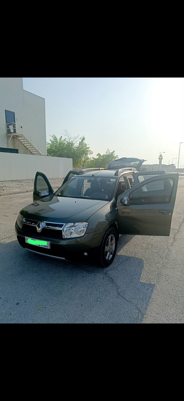 Manama, Vehicles, Cars & Trucks , BHD 900,  Renault Duster,  2014,  Automatic,  135000 KM,  Urgent Sale