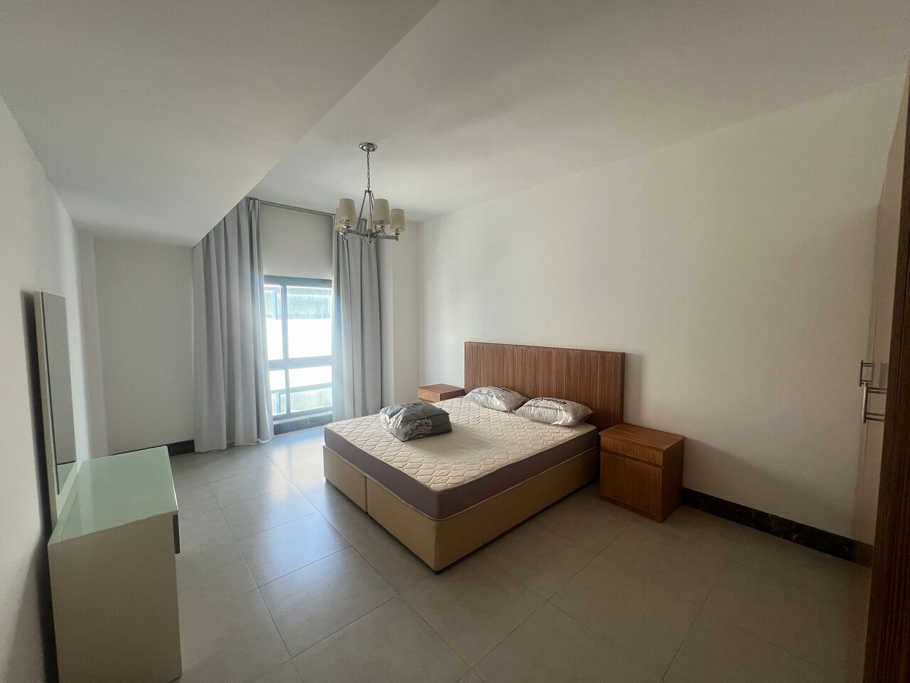 Juffair, Apartments, Flats, Houses & Villas, BHD 350/month,  Furnished,  2 BR,  Compound  Apartment For Rent In Juffair