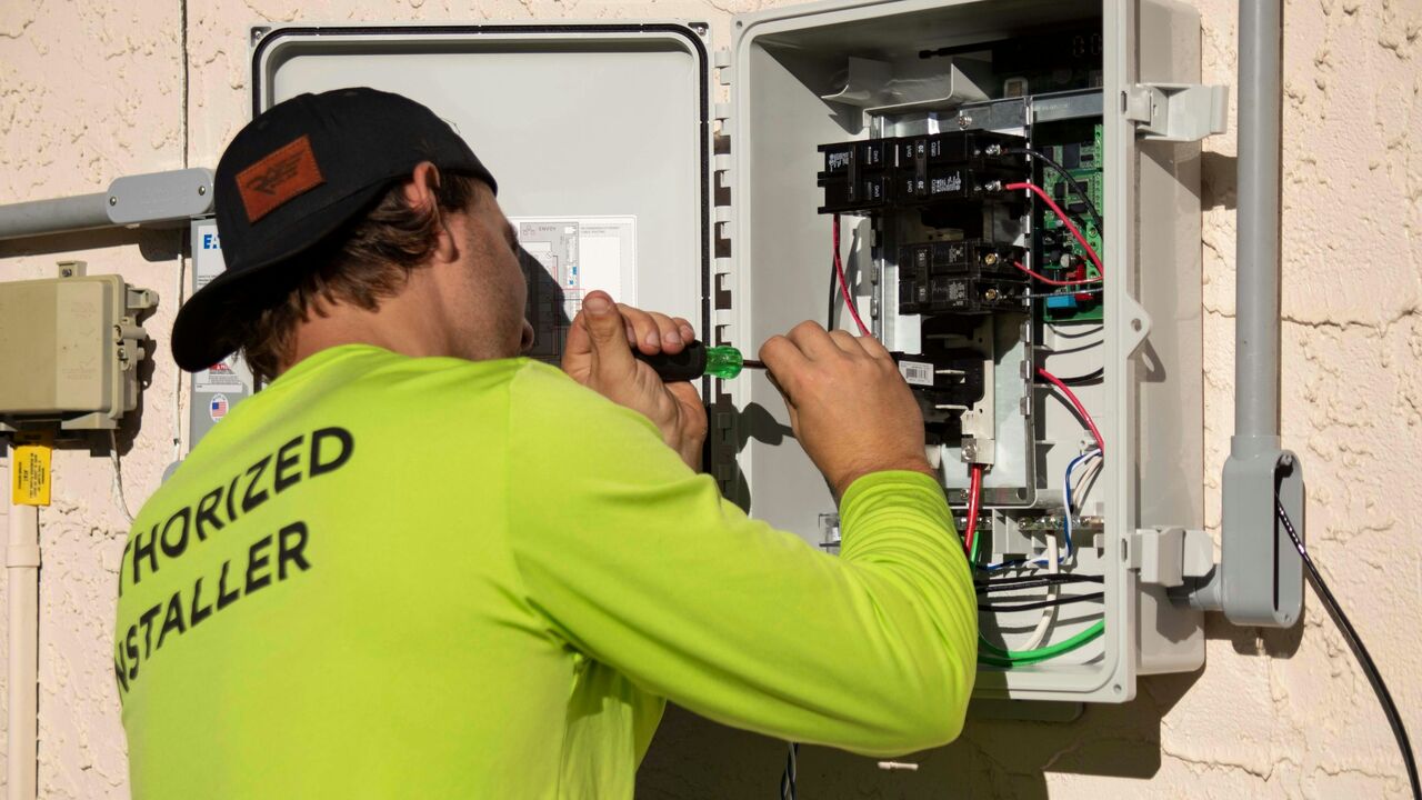 Sydney, Manpower, Get Reliable Emergency Electrical Service With Gotham Electrical PTY LTD