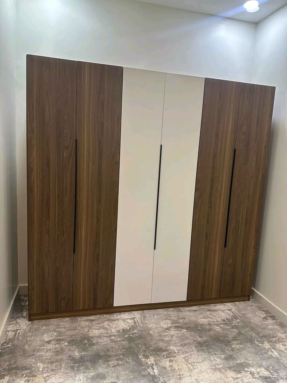 Jeddah, Furniture, SAR 5,  Brand Classic Wardrobe Available At Affordable Price