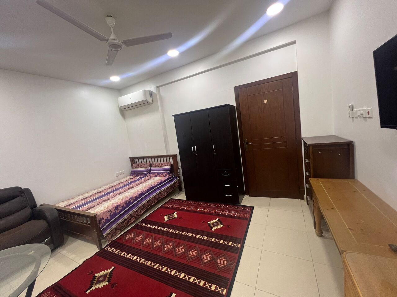 Jannusan, Apartments, Flats, Houses & Villas, BHD 160/month,  Studio,  APARTMENT  For Rent | Inclusive Of EWA | Close To Saar & Seef