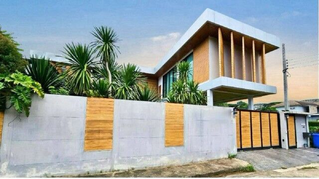 Bangkok, Real Estate For Sale, THB 19900000,  3 BR,  301 Sq. Feet,  San Phisuea Zone, Price Only 19.9 Million, 301.4 Sq M. #Lakeview Park 2 #Mueang Chiang