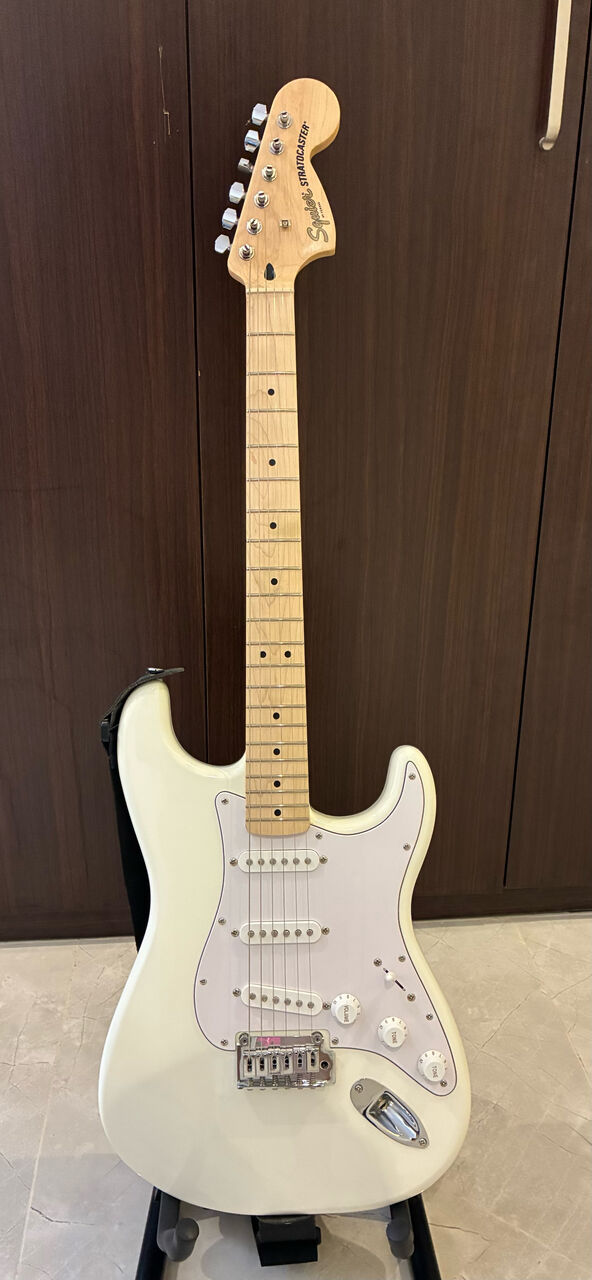 Al Malaz, Musical Instruments, SAR 4500,  Complete Guitar Setup Bundle (Squier Strat, Fender Amp, Pedals & Board) &ndash; Like New!