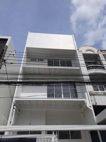 Bangkok, Real Estate For Sale, THB 8900000,  4 BR,  25 Sq. Feet,  Townhome For Sale, 3 Floors, 25 Sq M, Suthisan Area, Ratchada, Huai Khwang, Near MRT
