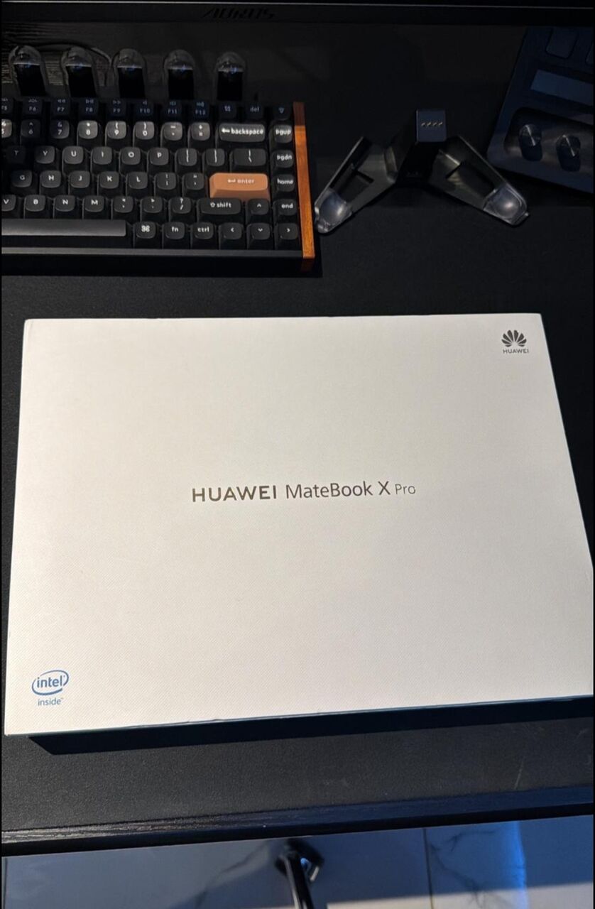 Jeddah, Computers, SAR 3000,  Huawei MateBook X Pro Laptop (Top Of The Line) 16GB RAM 1TB