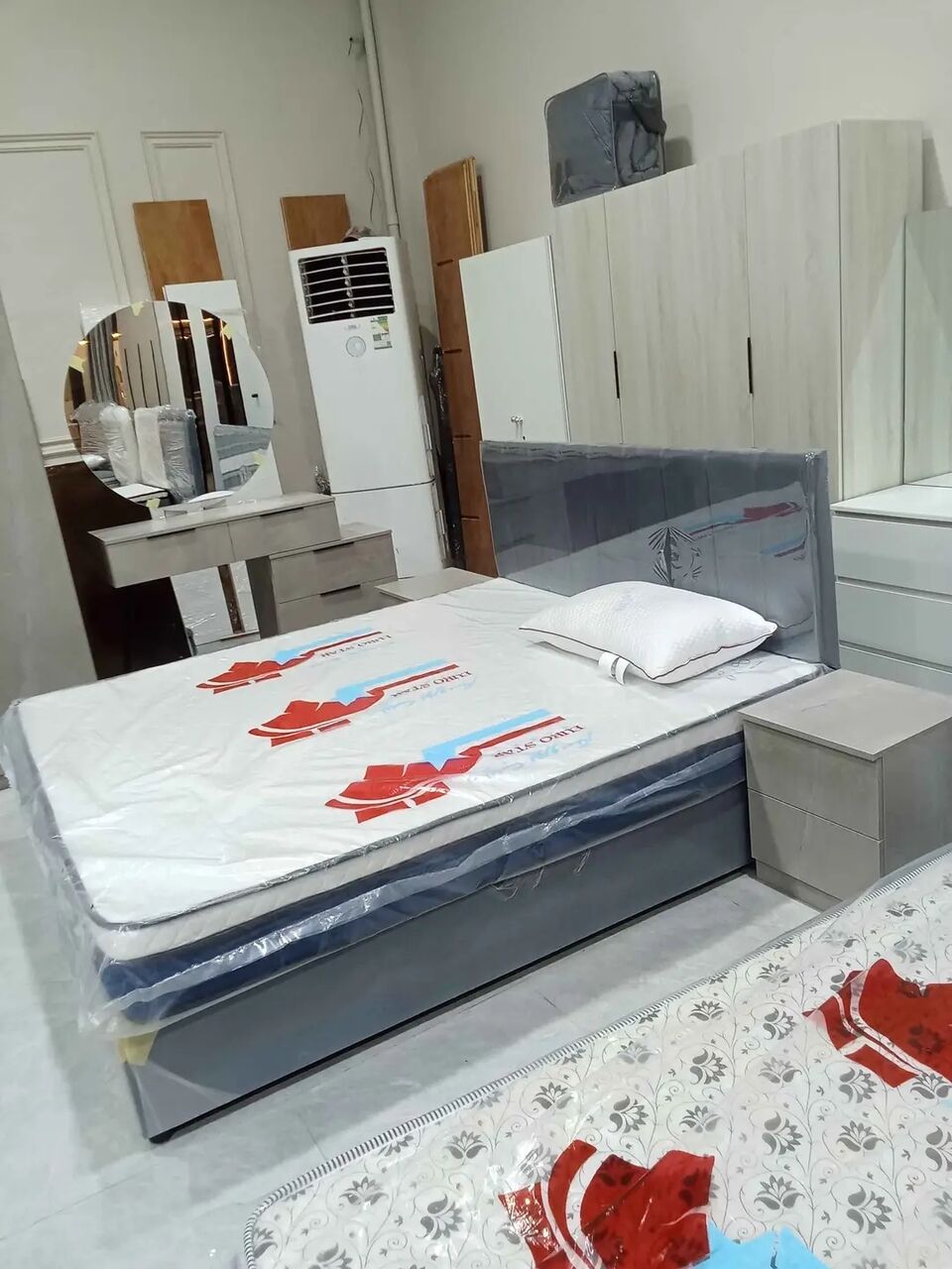 Jeddah, Furniture, SAR 5,  Premium Quality New Classic Luxurious Bedroom Furniture Sets Available