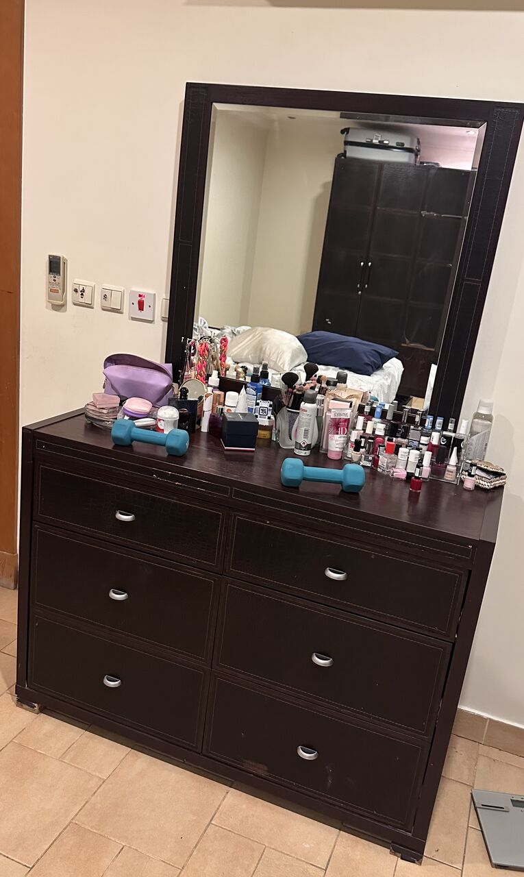 Riyadh, Furniture, SAR 1,  Full Bed Set With Couch 1,000 Sar