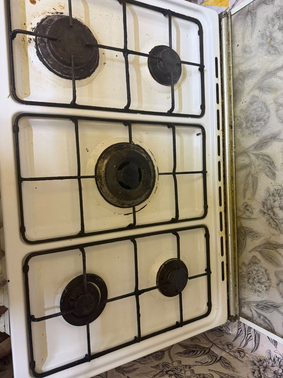 Al Wizarat, Household Items, SAR 550,  Siemens 5-Burner Gas Cooker & Oven For Sale