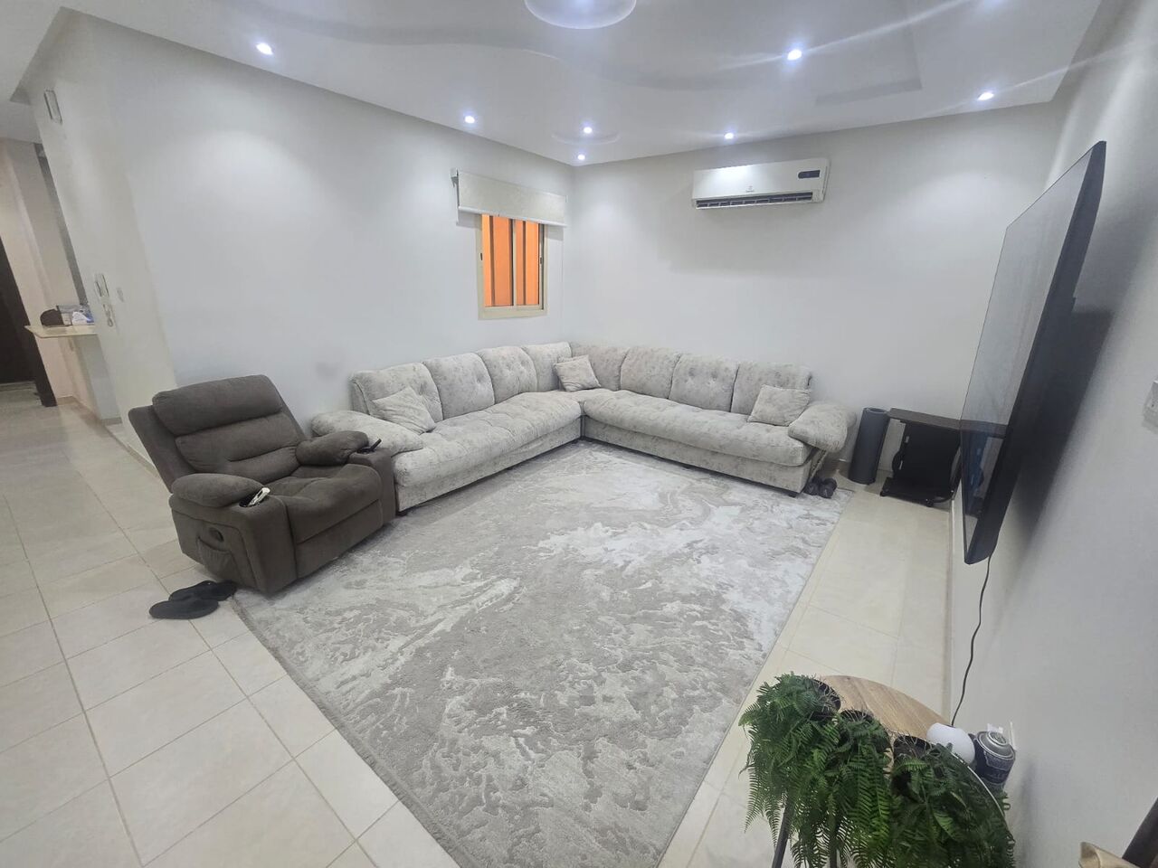 Ghirnatah, Apartments, Flats, Houses & Villas, SAR 73000/year,  Furnished,  5 BR,  166 Sq. Meter,  Fully Furnished Spacious Apartment With 3 Bedrooms, 1 Lounge, 1 Drawing Room, 3 Washrooms