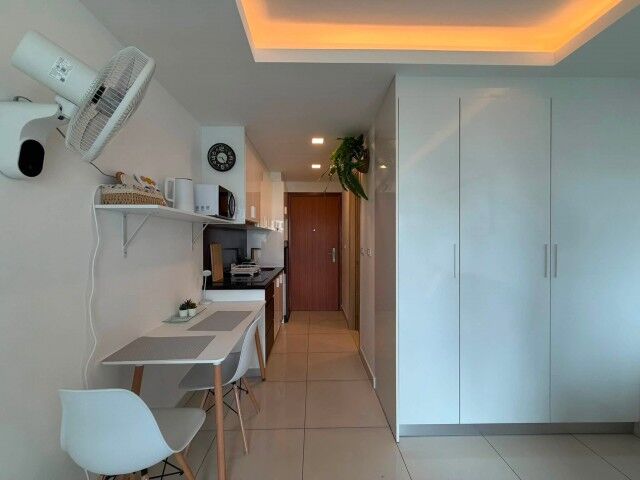 Bangkok, Villas, THB 9000,  26 Sq. Meter,  For Rent, Water Park Condominium, Near Pratumnak Beach, Dongtan Beach, Market, Outside