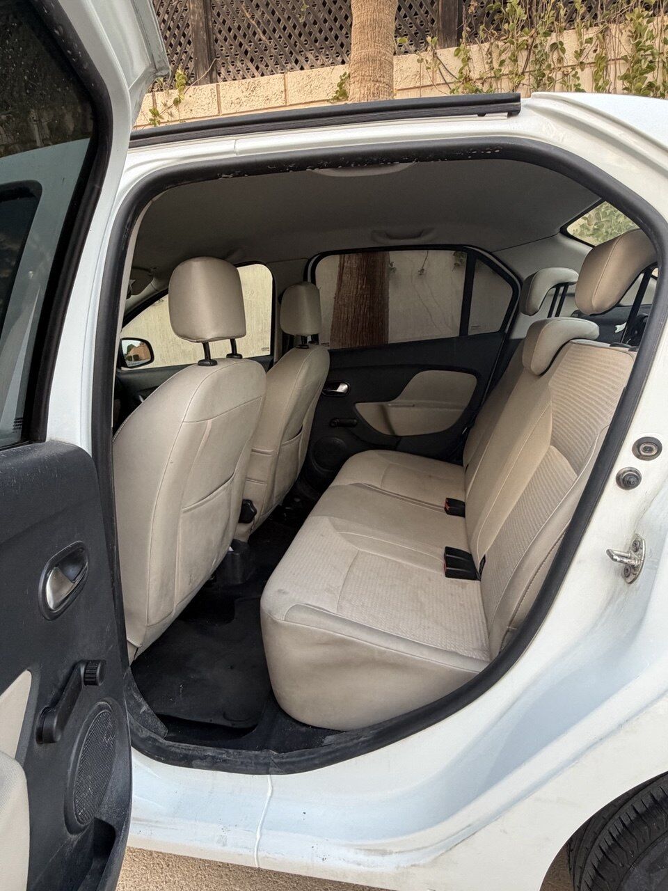 Riyadh, Vehicles, Cars & Trucks , SAR 24500,  Renault Symbol,  2019,  Automatic,  68 KM,    &ndash; First Owner &ndash; Original Agency Body