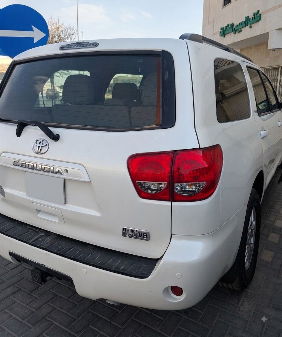 Al Malaz, Vehicles, Cars & Trucks , SAR 72500,  Toyota Sequoia,  2016,  Automatic,  200110 KM,  Sale: