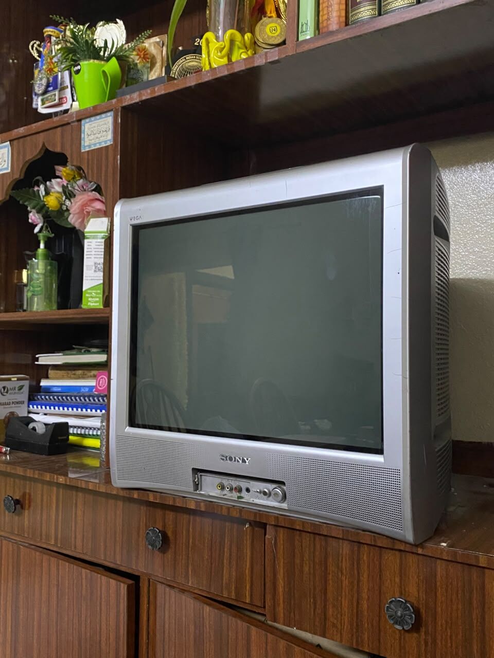 Thuqbah, Household Items, SAR 50,  📺 Sony WEGA Trinitron CRT TV – Complete Set