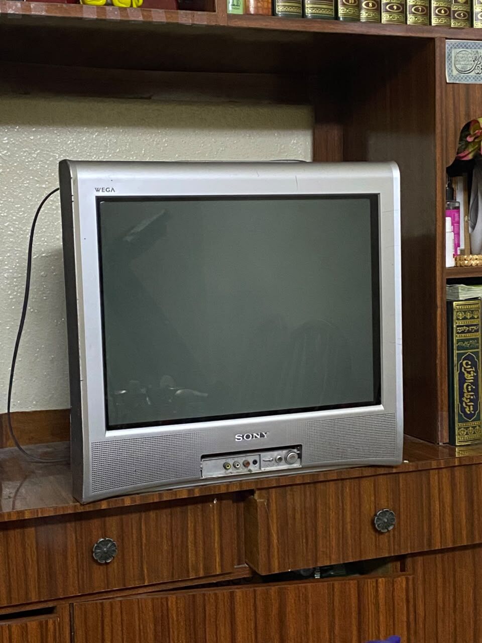 Thuqbah, Household Items, SAR 50,  📺 Sony WEGA Trinitron CRT TV – Complete Set