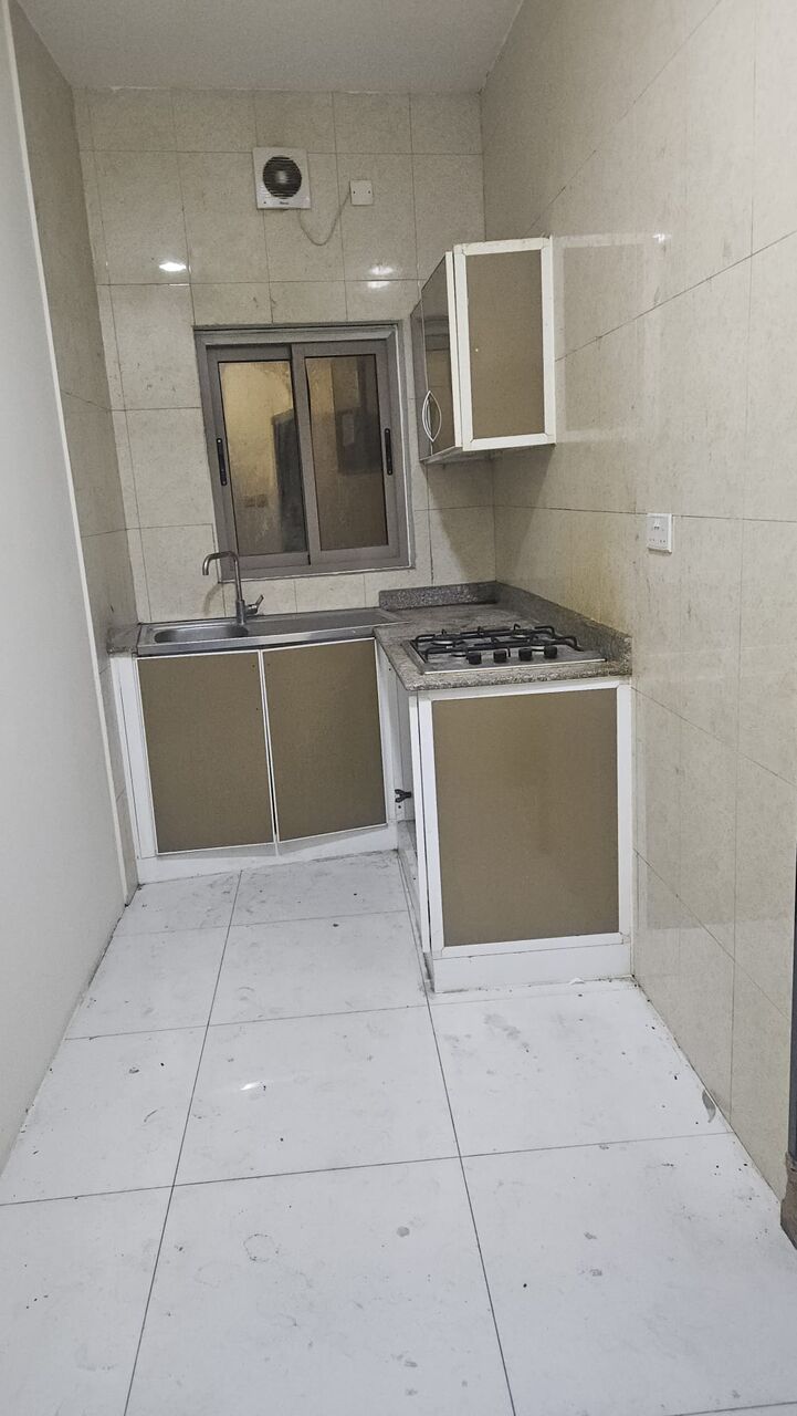 Gudaibiya, Apartments, Flats, Houses & Villas, BHD 170/month,  Studio,  Unfurnished Studio Flat For Rent With Ewa Unlimited