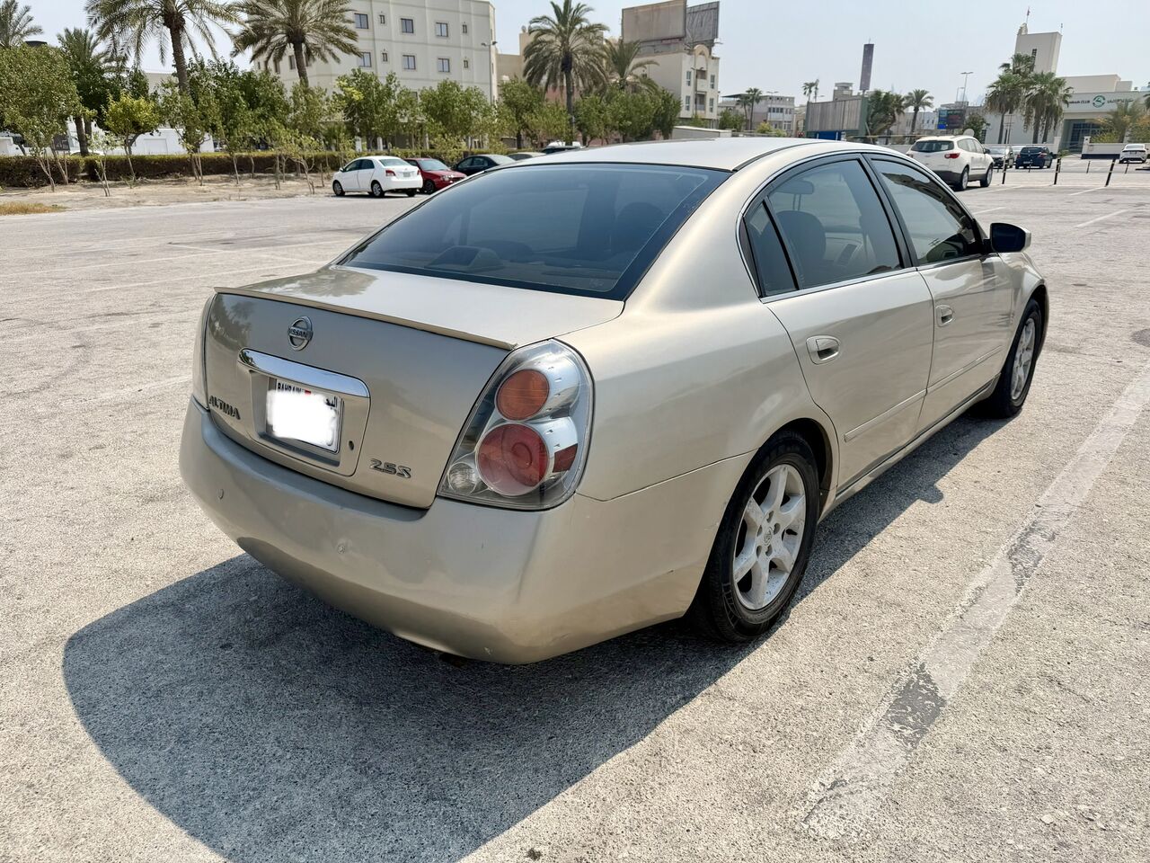 Muharraq, Vehicles, Cars & Trucks , BHD 1,  Nissan Altima,  2005,  Automatic,  240 KM,   2.5s