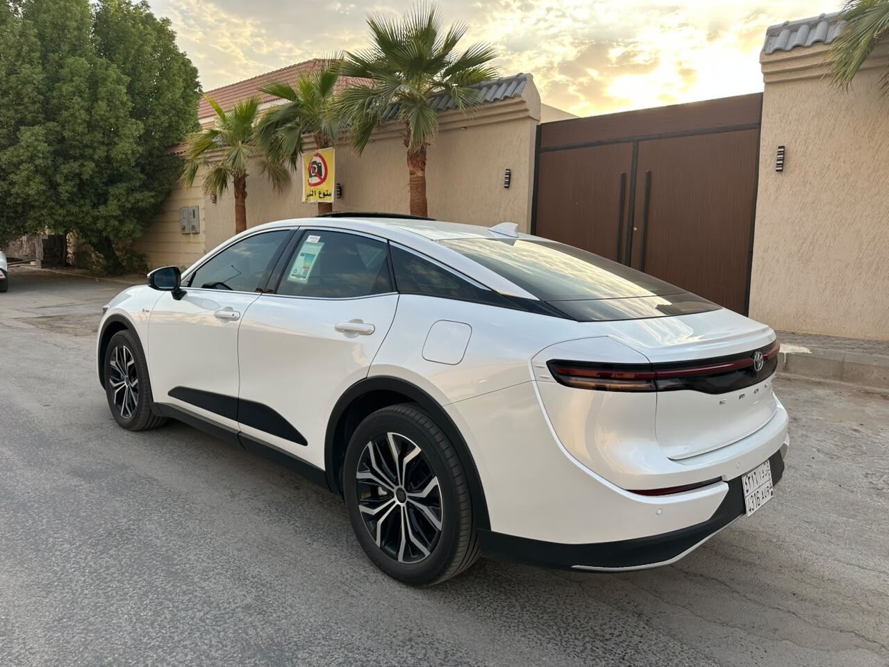 Riyadh, Vehicles, Cars & Trucks , SAR 130000,  Toyota Crown Hybrid,  2025,  Automatic,  36000 KM,    Fully Loaded With Sunroof N 2nd Owner Accident Free