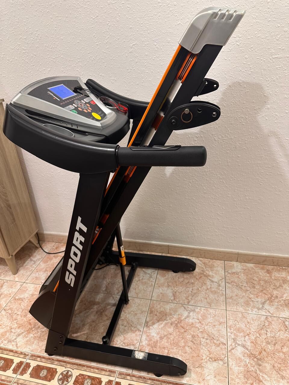 Jeddah, Health & Beauty Items, SAR 600,  Lijiujia Treadmills , Model 2024