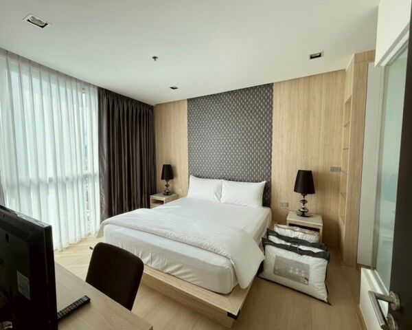 Bangkok, Villas, THB 40000,  52 Sq. Meter,  Sky Walk Condominium Private Spacious 41st Floor BTS Phra Khanong