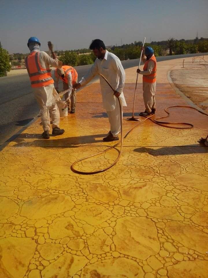 Irqah, Construction, Concrete Work