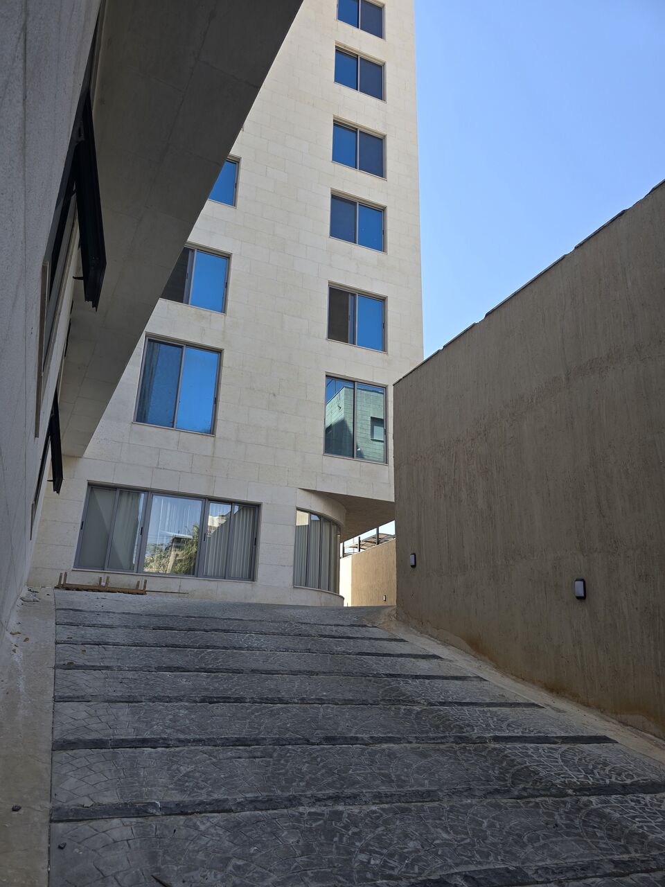 Zahran, Offices, JOD 9000,  84 Sq. Meter,  A Distinguished Office For Rent On Zahran Street, Amman