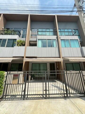 Bangkok, Villas, THB 35000,  18 Sq. Feet,  LV53587 3-story Townhome For Rent, Baan Klang Muang Rama 9 - Krungthep Kreetha, Complete