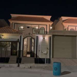 SAR 75000, 450 Sq. Meter, +11 Rooms Large Villa For Rent