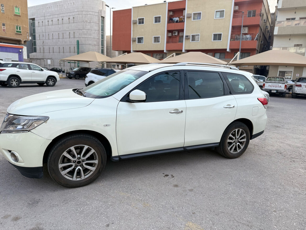 Khobar, Vehicles, Cars & Trucks , SAR 30500,  Nissan Pathfinder,  2016,  Automatic,  200000 KM,  Nissan Pantfinder  Modeal Second Owner 2Lak KM Running Neat And Clean No Replacment