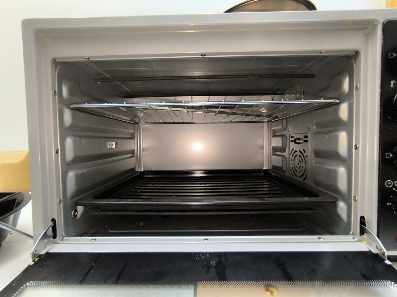 Al Batha, Electronics, SAR 250,  Oven ( Olsen Mark 45 L)