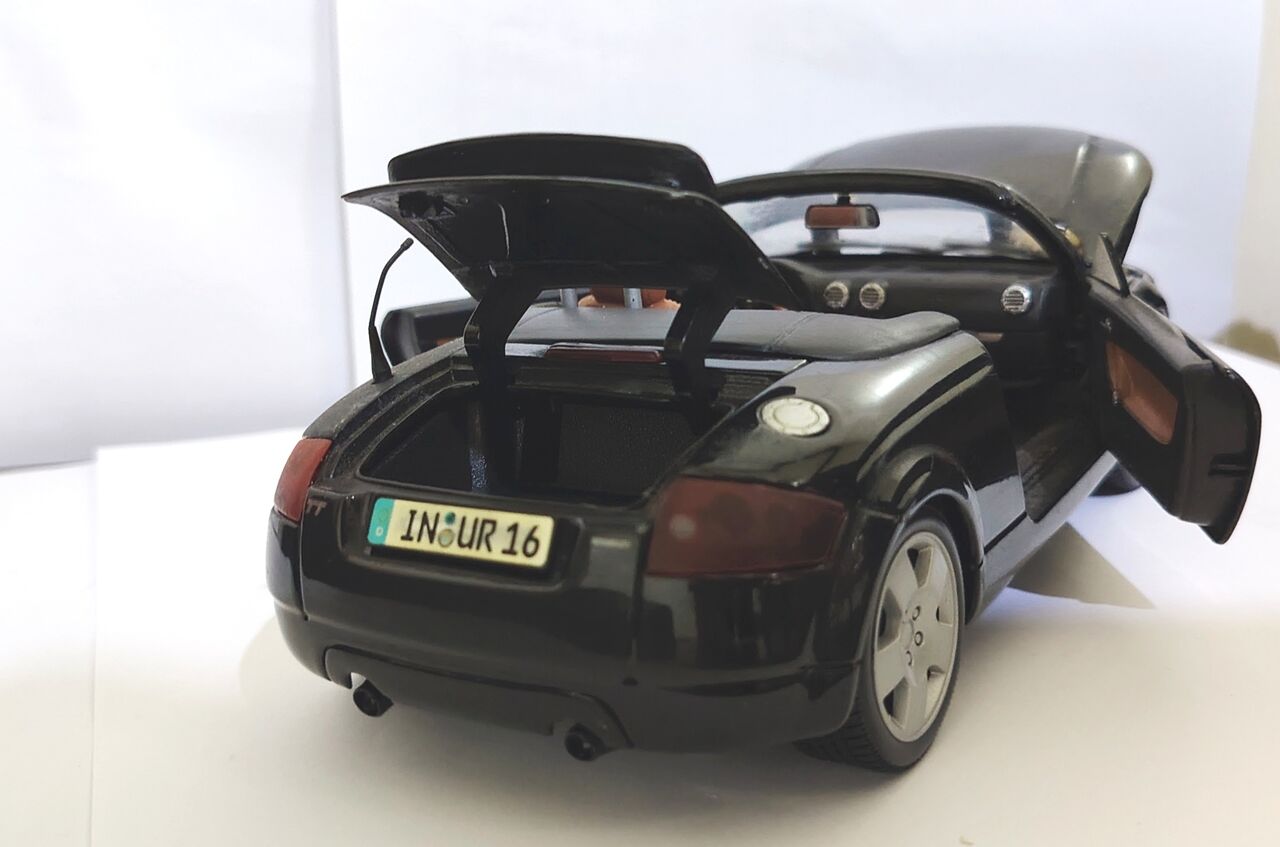 Hara, Toys & Games, SAR 150,  : 1:24 Scale Audi TT Roadster Convertible Diecast Model Car