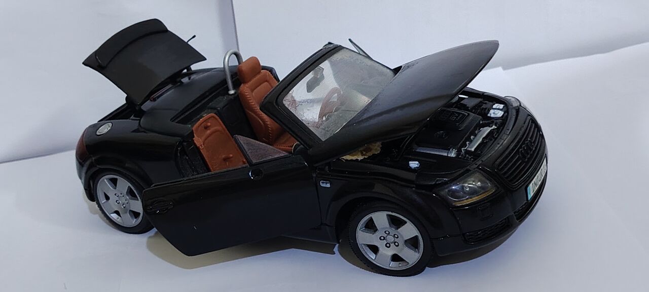 Hara, Toys & Games, SAR 150,  : 1:24 Scale Audi TT Roadster Convertible Diecast Model Car