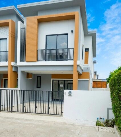 Bangkok, Villas, THB 11498,  33 Sq. Feet,  2-story Townhome, Corner Of Kanchanaphisek Road, JAS Community Mall, 290 M., 3 Bedrooms,