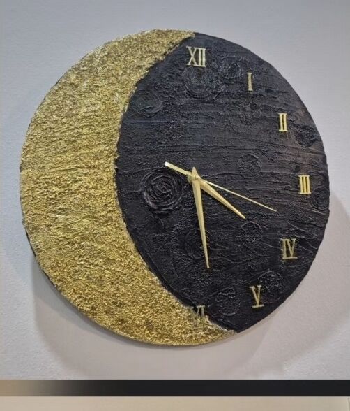 Al Safa, Household Items, SAR 80,  Customised Wooden Wall Clocks..different Sizes Have Different Prices.