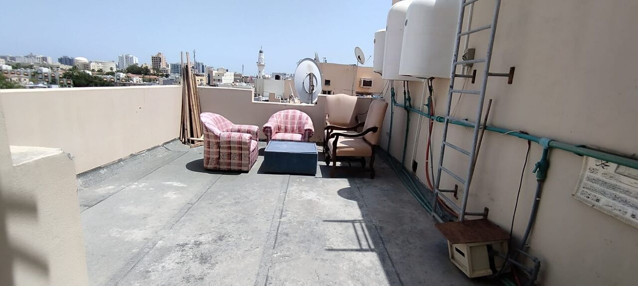 Mahooz, Apartments, Flats, Houses & Villas, BHD 140/year,  1 BR,  Mahooz:- Rooftop Studio Flat On Rent With Ac & Ewa..