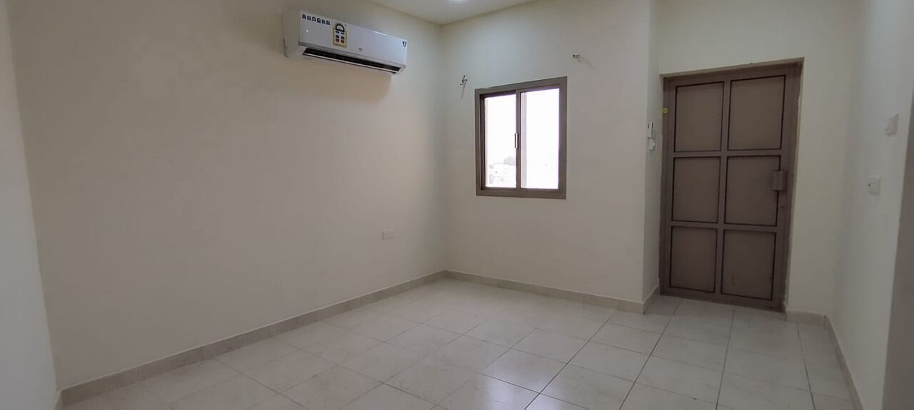 Mahooz, Apartments, Flats, Houses & Villas, BHD 140/year,  1 BR,  Mahooz:- Rooftop Studio Flat On Rent With Ac & Ewa..