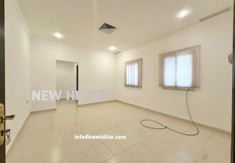 Kuwait City, Apartments, Flats, Houses & Villas, KWD 900/month,  4 BR,  4-Bedroom Family Floor For Rent In Jabriya