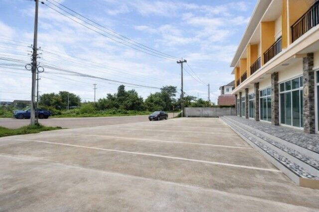Bangkok, Villas, THB 14998,  44 Sq. Feet,  Tops Nong Han 400 M. 44 Sq M., Near Global House Nong Han 400 M. Udon Thani, Commercial