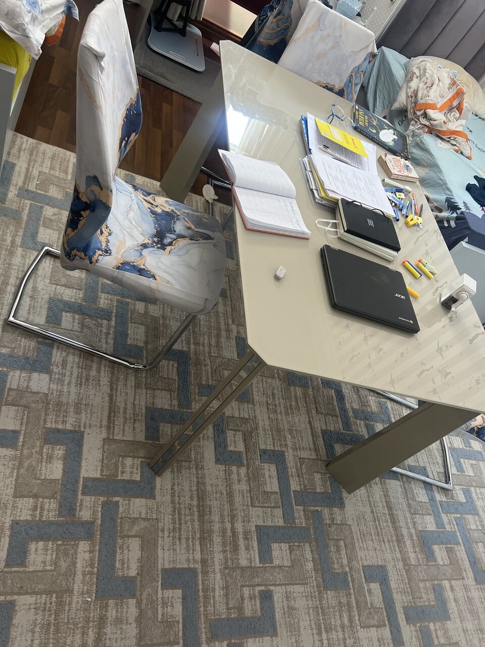 Manama, Furniture, BHD 50,  Dining Table. 6 Chair