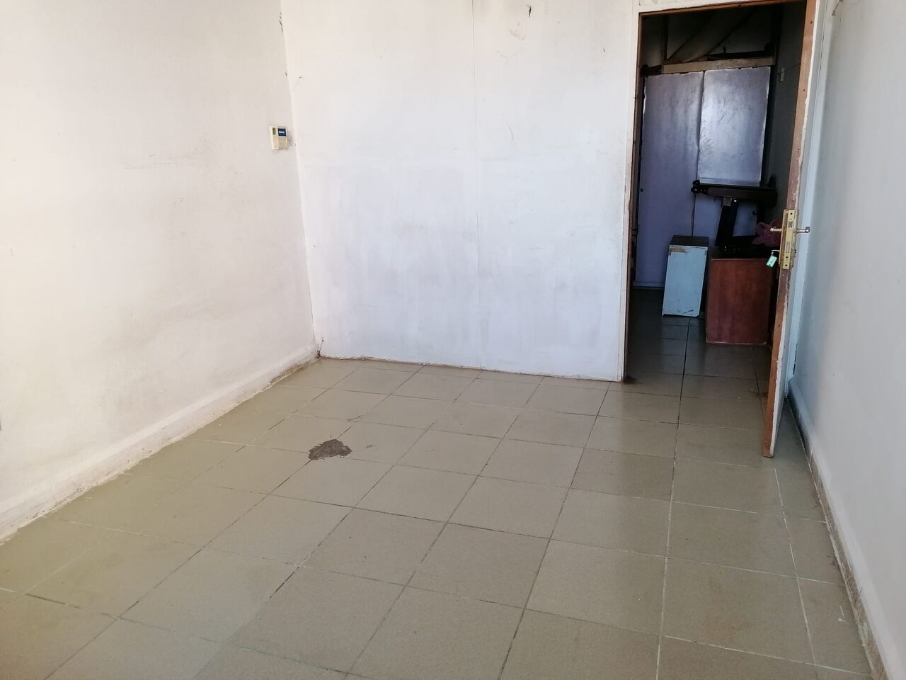 Manama, Rooms for Rent, BHD 1/month,  Furnished,  Room For Rent In Manama Bab Al Bahrain