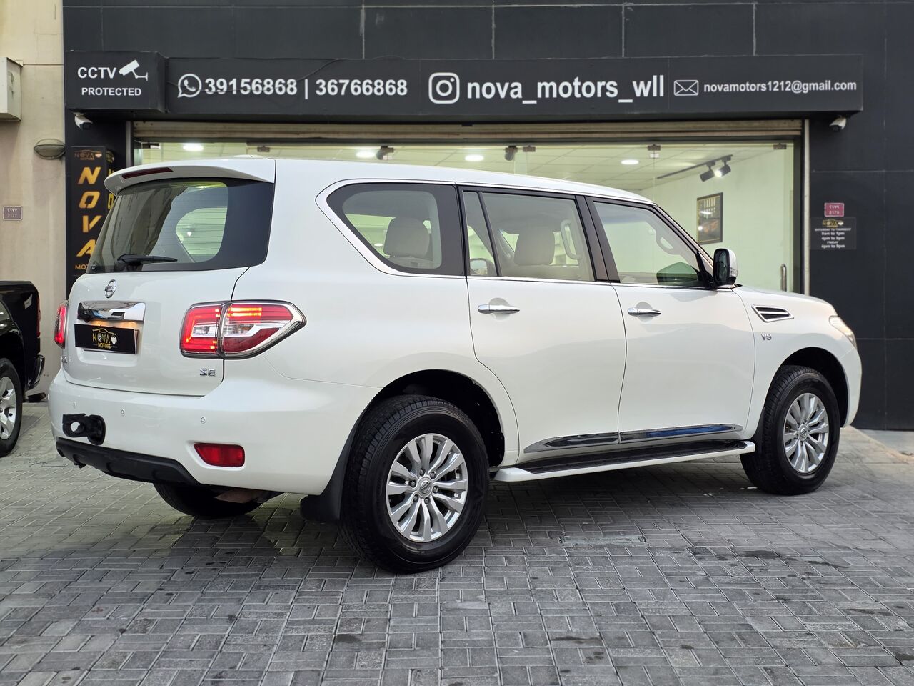 Manama, Vehicles, Cars & Trucks , BHD 7800,  Nissan Patrol,  2016,  Automatic,  184000 KM,   SE V8