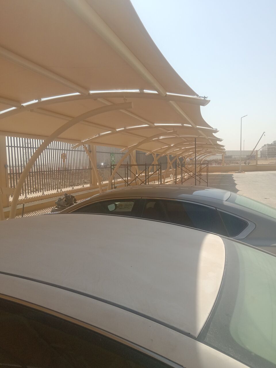 Riyadh, Construction, للحدادة و المونيم،الذجاج